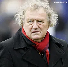 Thumbnail for article: Trombetta mag toch nog aanblijven als trainer in Cluj