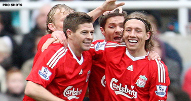 Babel levert bijdrage aan ruime zege Liverpool