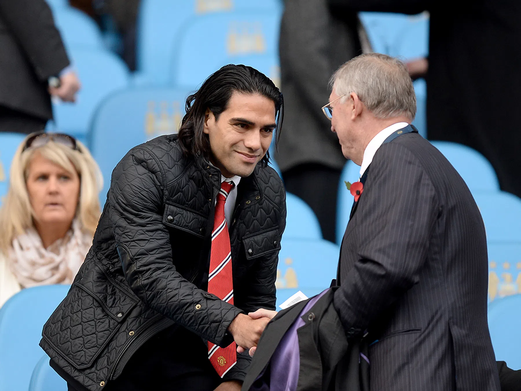 'Ik ben benieuwd wie reserve wordt als Falcao fit is'