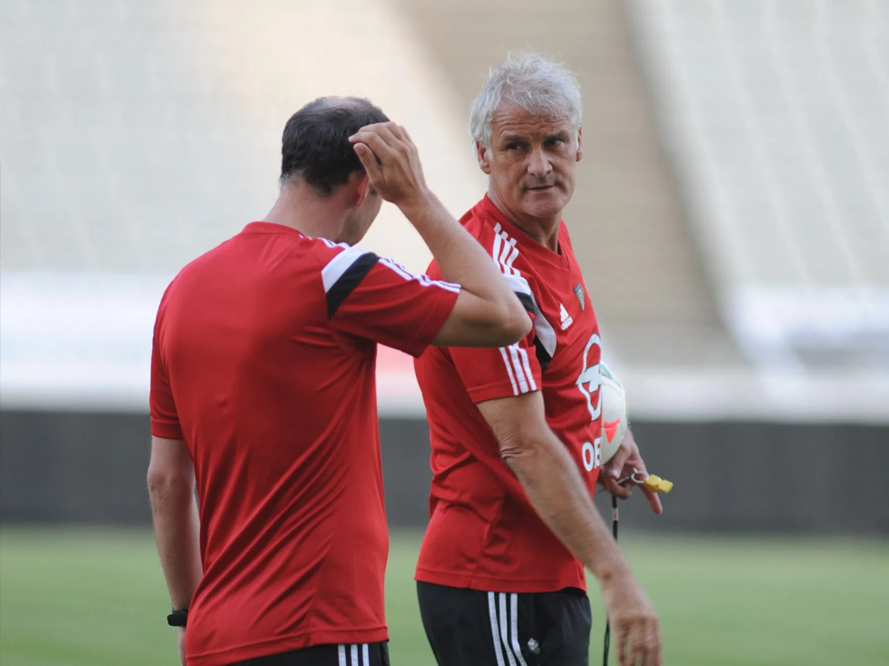 'Rutten experimenteert in Dubai met speelwijze Feyenoord'