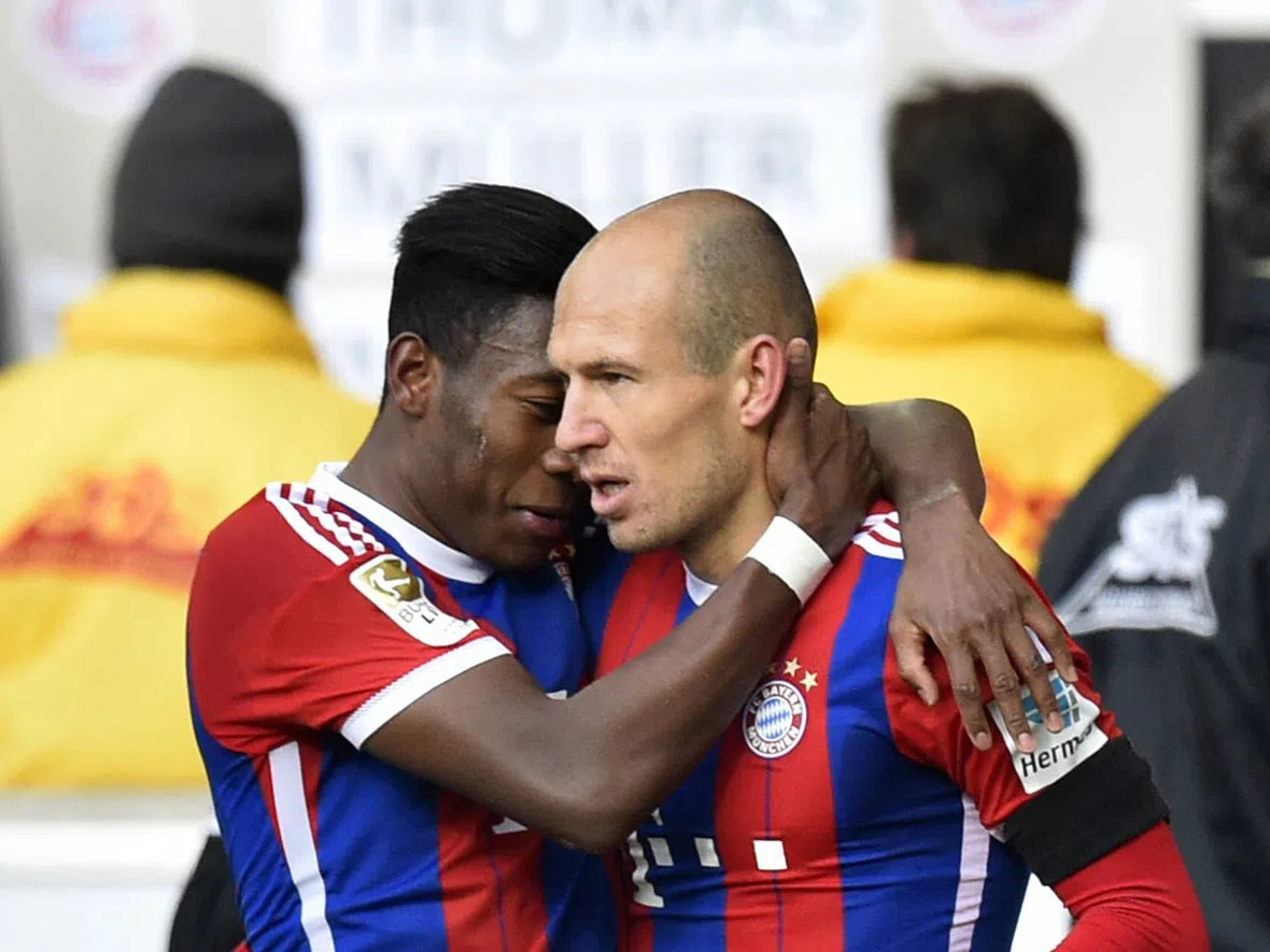 Beelden Eurosport 2: kanonskogel Robben velt Stevens