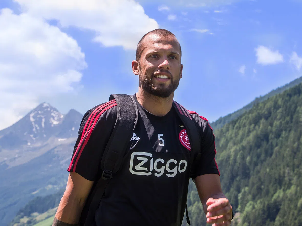 'Heitinga kan van grote waarde worden voor Ajax'