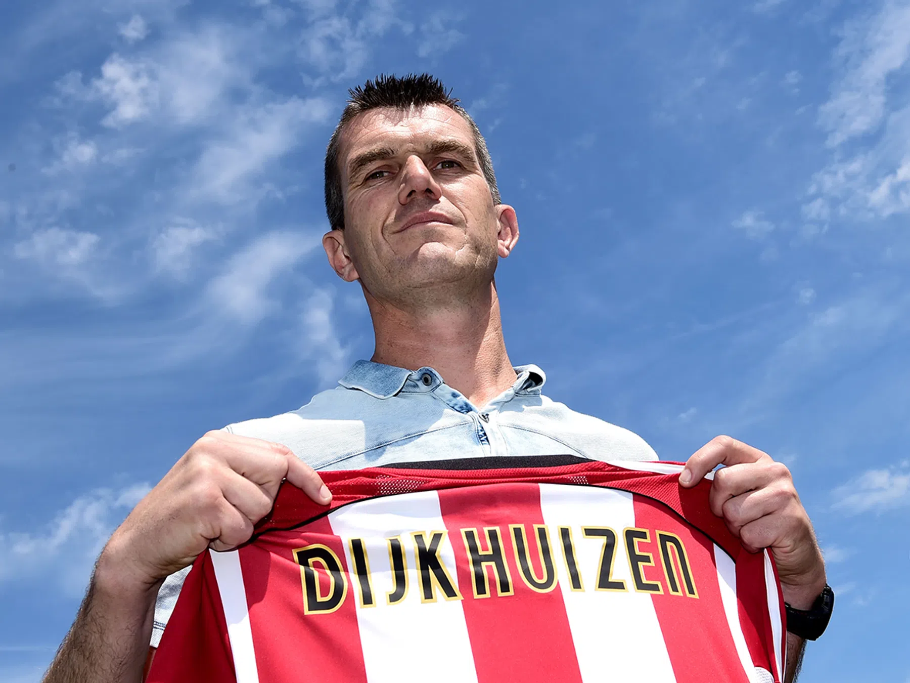 'Marinus Dijkhuizen ging op de schouders in Brentford'