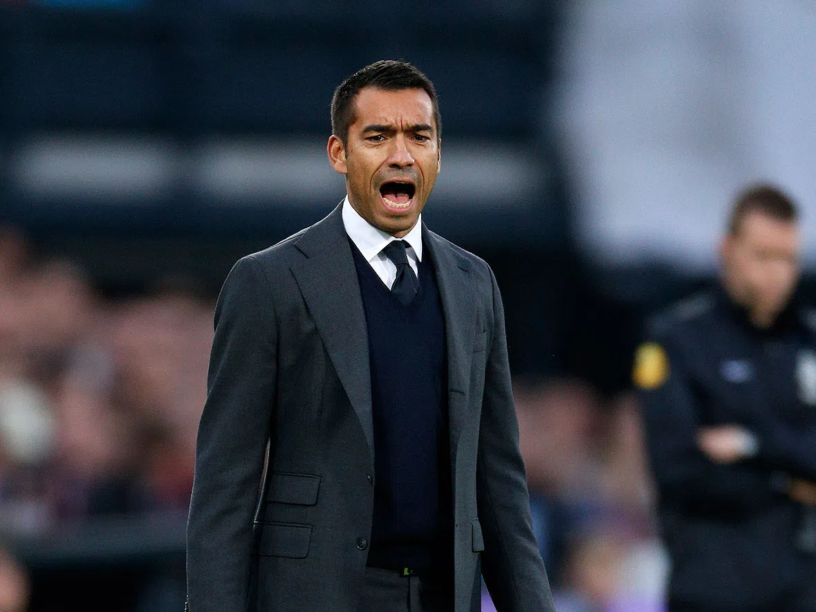 'Vraag is of Van Bronckhorst Feyenoord aan de praat krijgt'