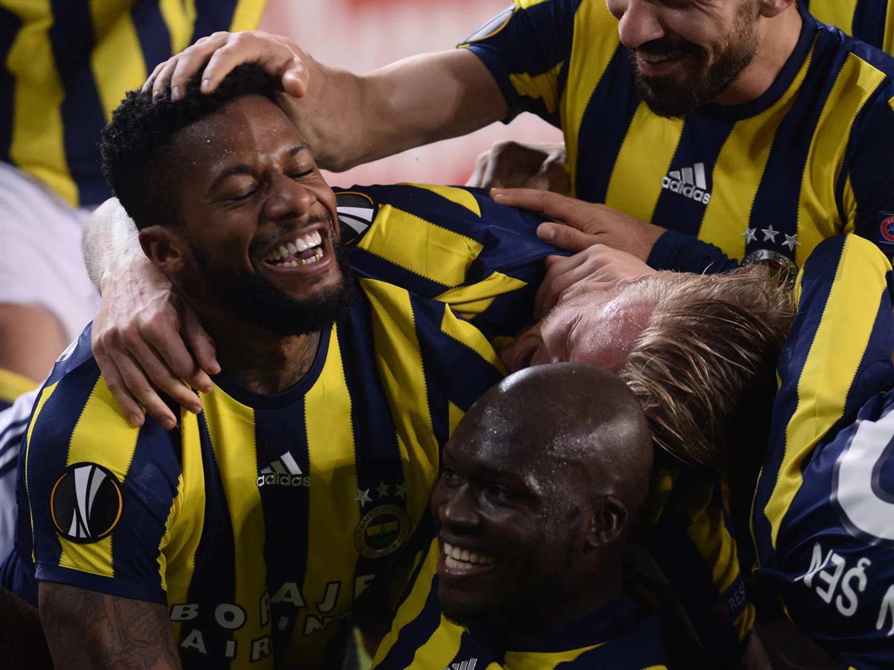 Lens via Turkije terug in Oranje: 'Voel me goed bij Fener'