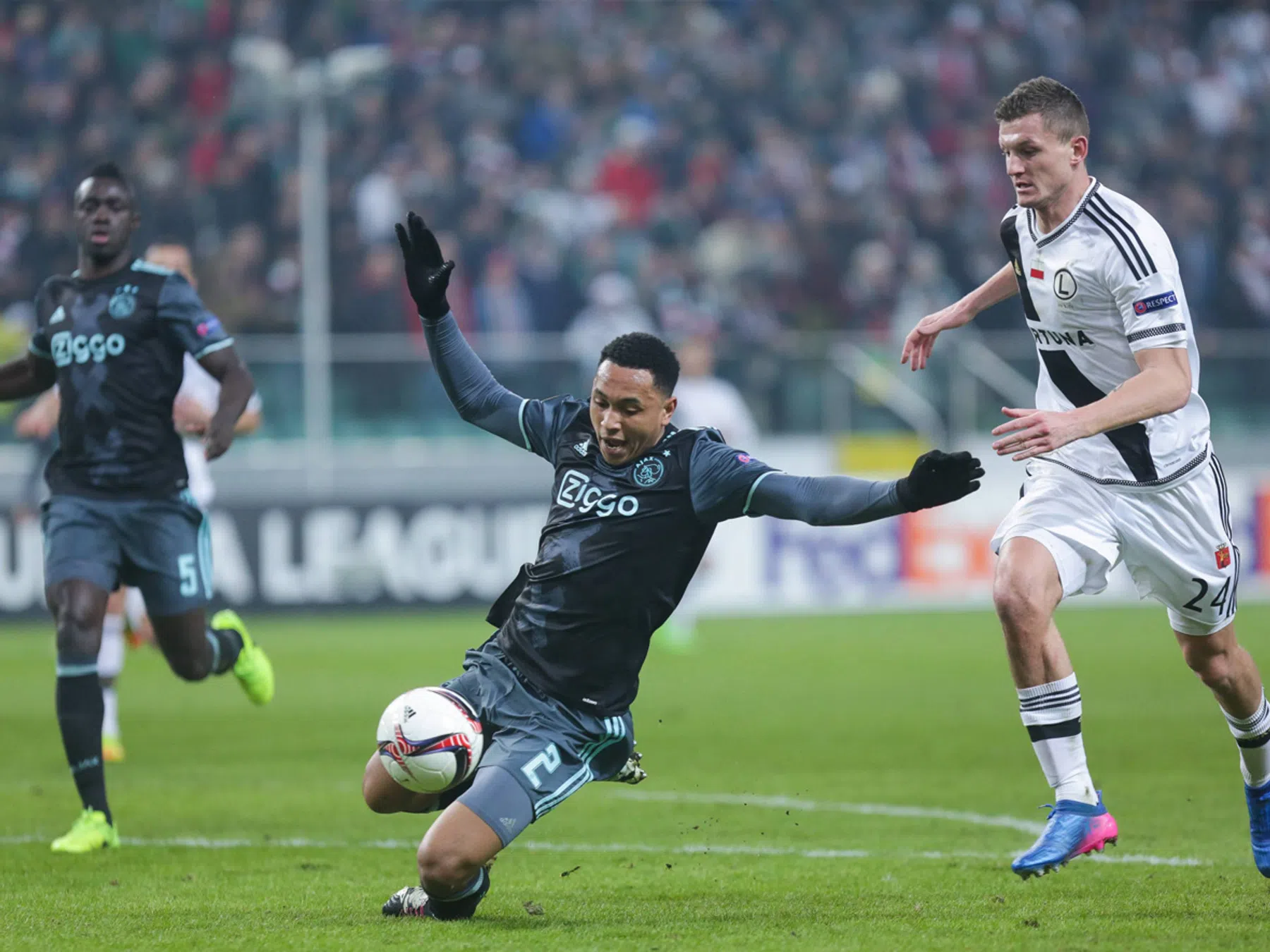 'Zuur voor Tete dat juist hij rood pakt bij Ajax'