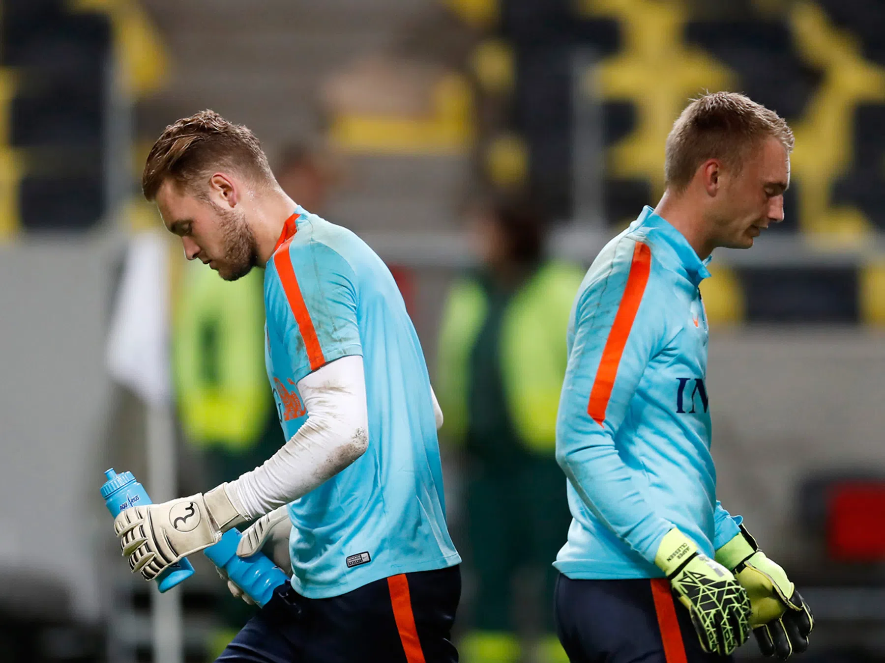 Keeperscarrousel draait weer: Zoet, Cillessen of Vorm?