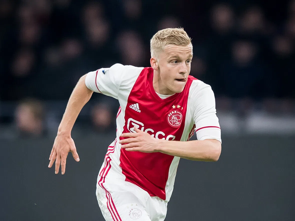 Van de Beek geniet van Ajax: 'Bijna alles klopte vanavond'