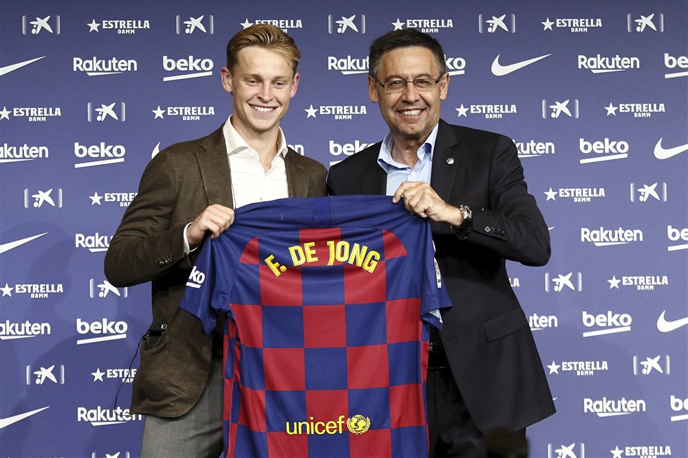 In het spoor van Frenkie: de permanente glimlach van Barcelona
