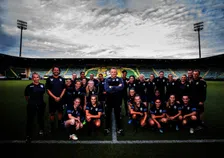 Thumbnail for article: Sjaak Polak trotse trainer ADO Vrouwen: 'Het zijn in wezen allemaal Sjaak Polaks'