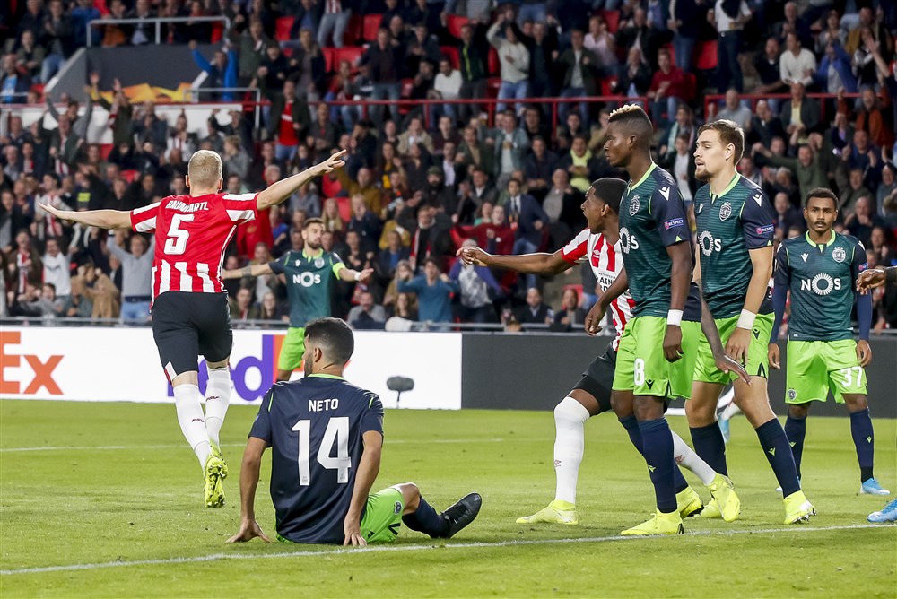 PSV toont op weg naar Ajax ook zijn kwetsbare kant