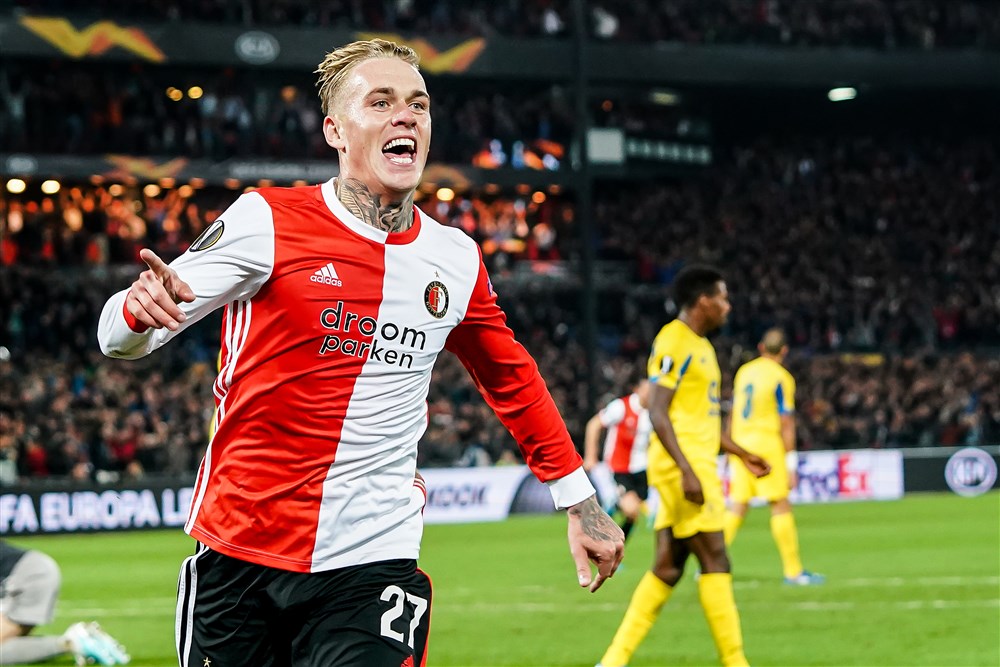 Karsdorp verklaart emoties na goal: 'Dat hartje was voor mijn vrouw'