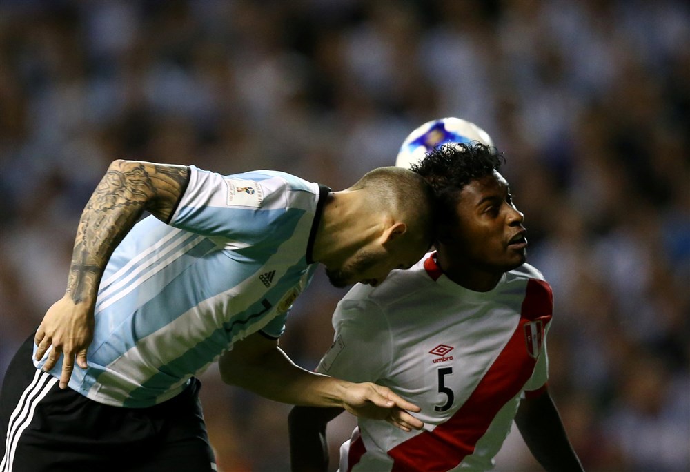 FC Emmen tovert opnieuw Peruviaans international uit hoge hoed