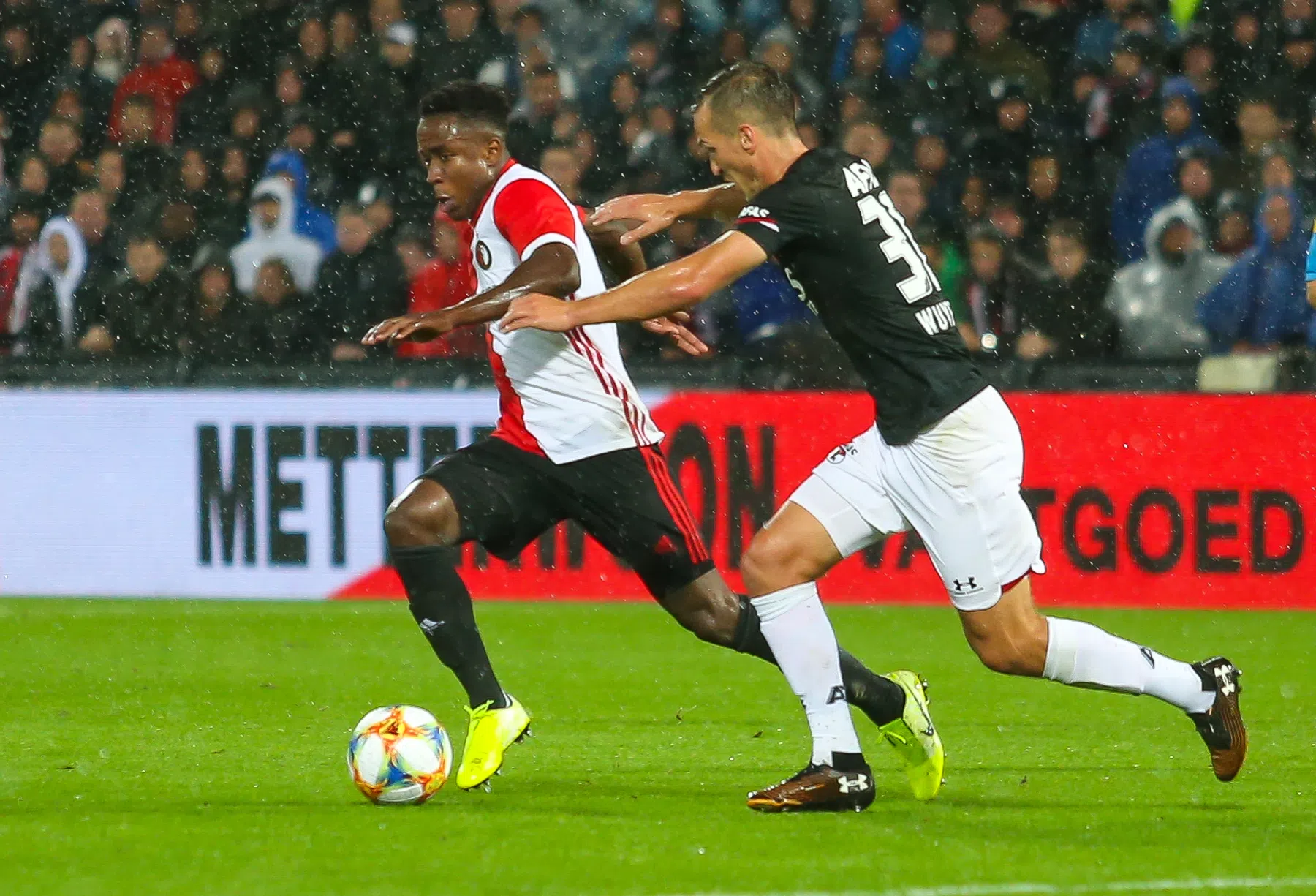 Iedereen kan scoren bij PSV, Sinisterra dribbelt erop los