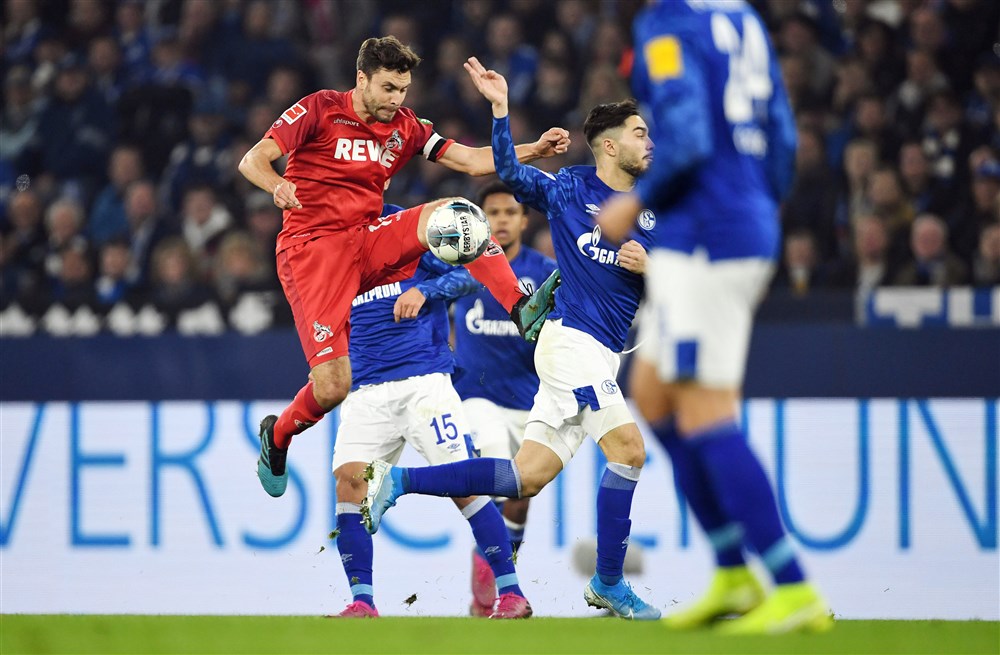 Schalke volgt voorbeeld Bosz door dramatische ontknoping