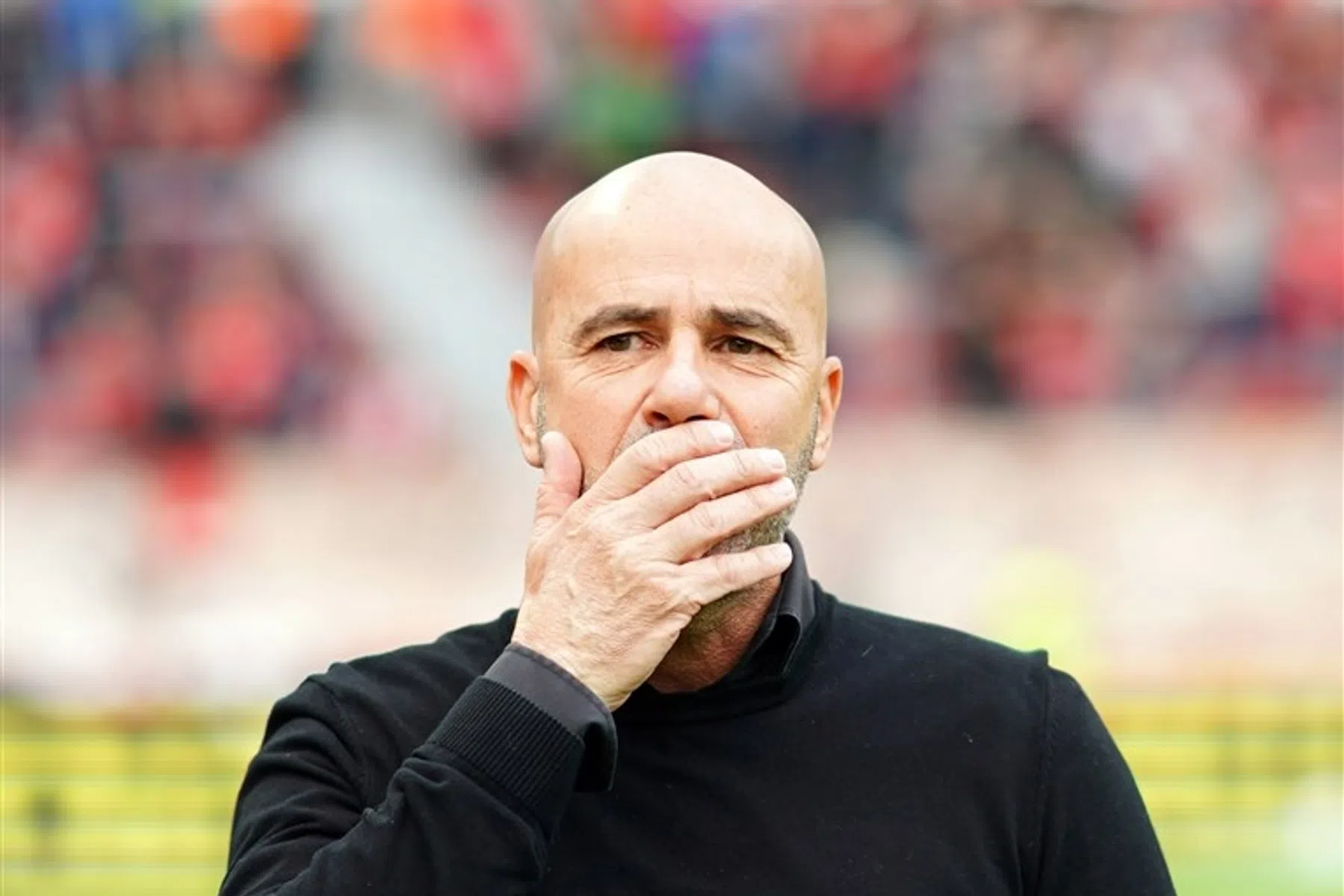 Bosz ziet Leverkusen de koppositie door de vingers glippen 