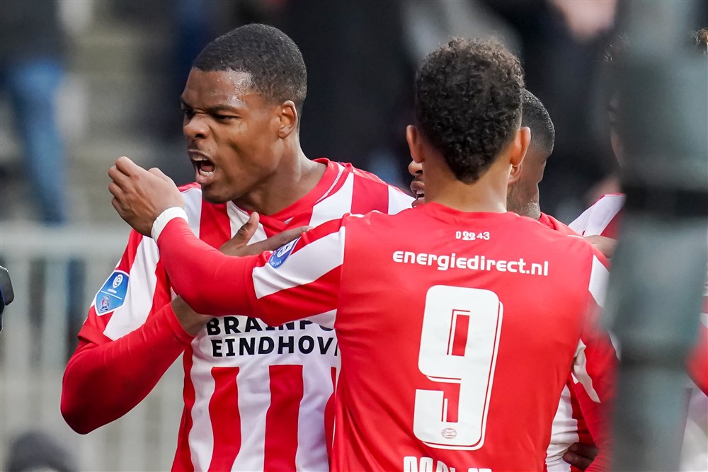Kippenvel bij Van Bommel: 'Heel deze dag stond in het teken van Mo'