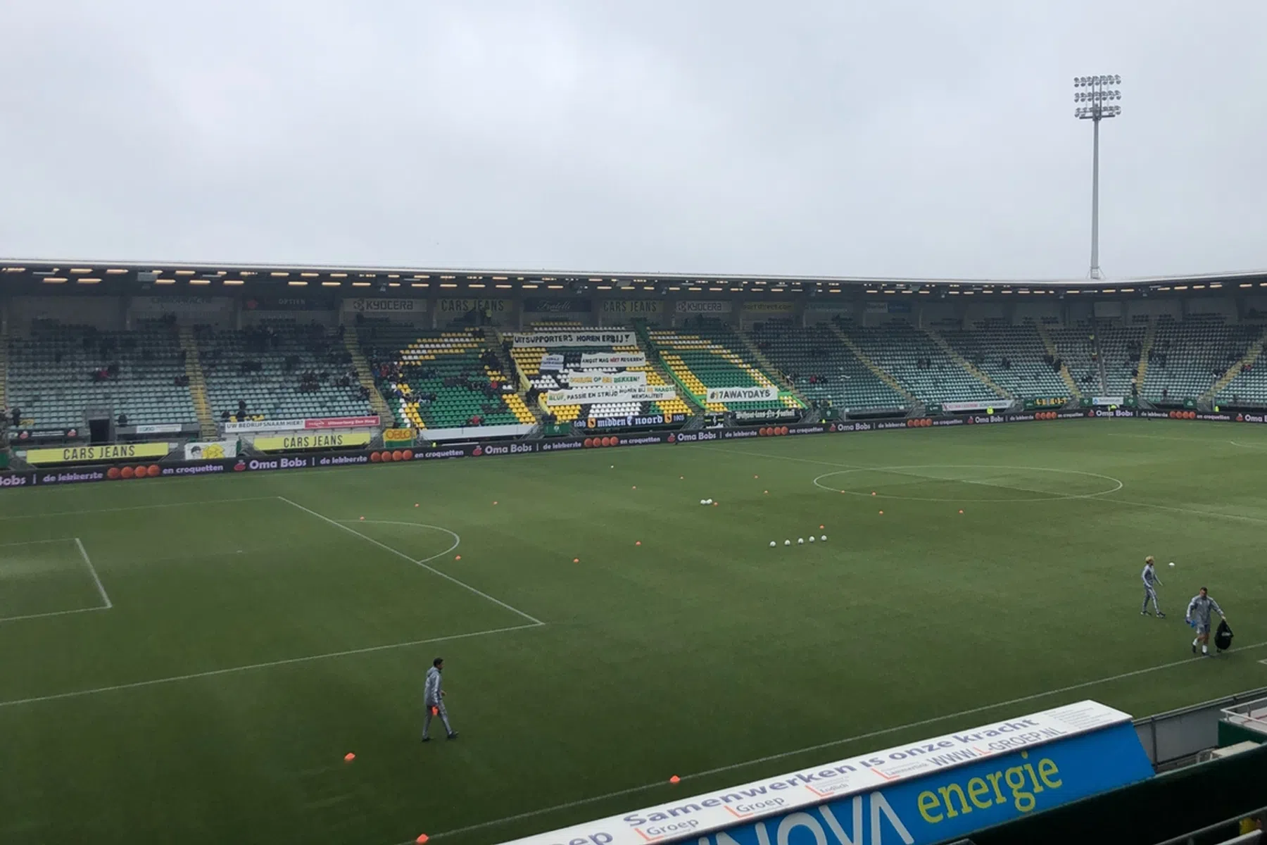 ADO-fans steunen Ajax en komen met opvallend statement