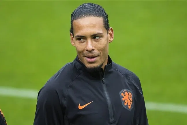 Van Dijk waarschuwt voor Oranje-euforie: 'Het kriebelt nu wel'