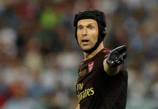 Thumbnail for article: Opmerkelijke carrièreswitch gestopte Cech: keeper gaat het ijs op