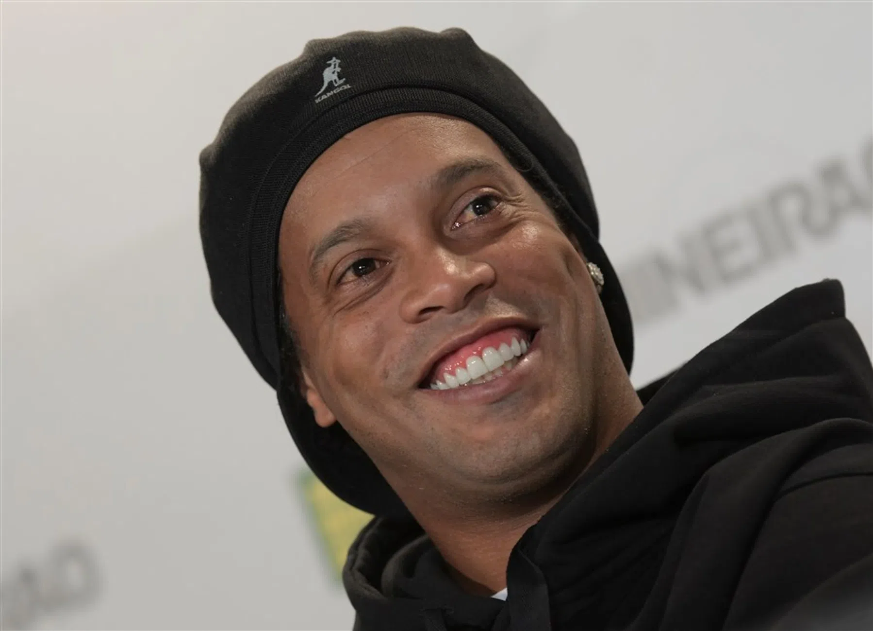Ronaldinho kan het nog steeds, Crouch komt met anekdote over Pieters