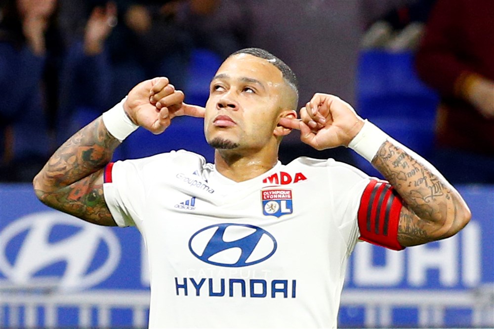 Aanvoerder Memphis schenkt Rudi Garcia eerste overwinning bij Lyon