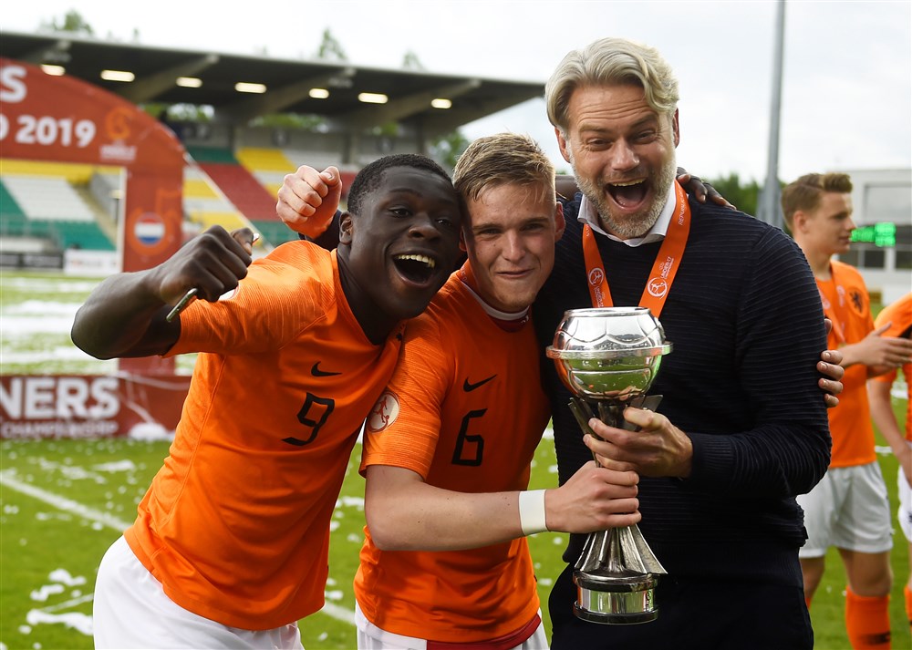 Nederlandse talenten hebben ruime zege én heel wat geluk nodig op WK 