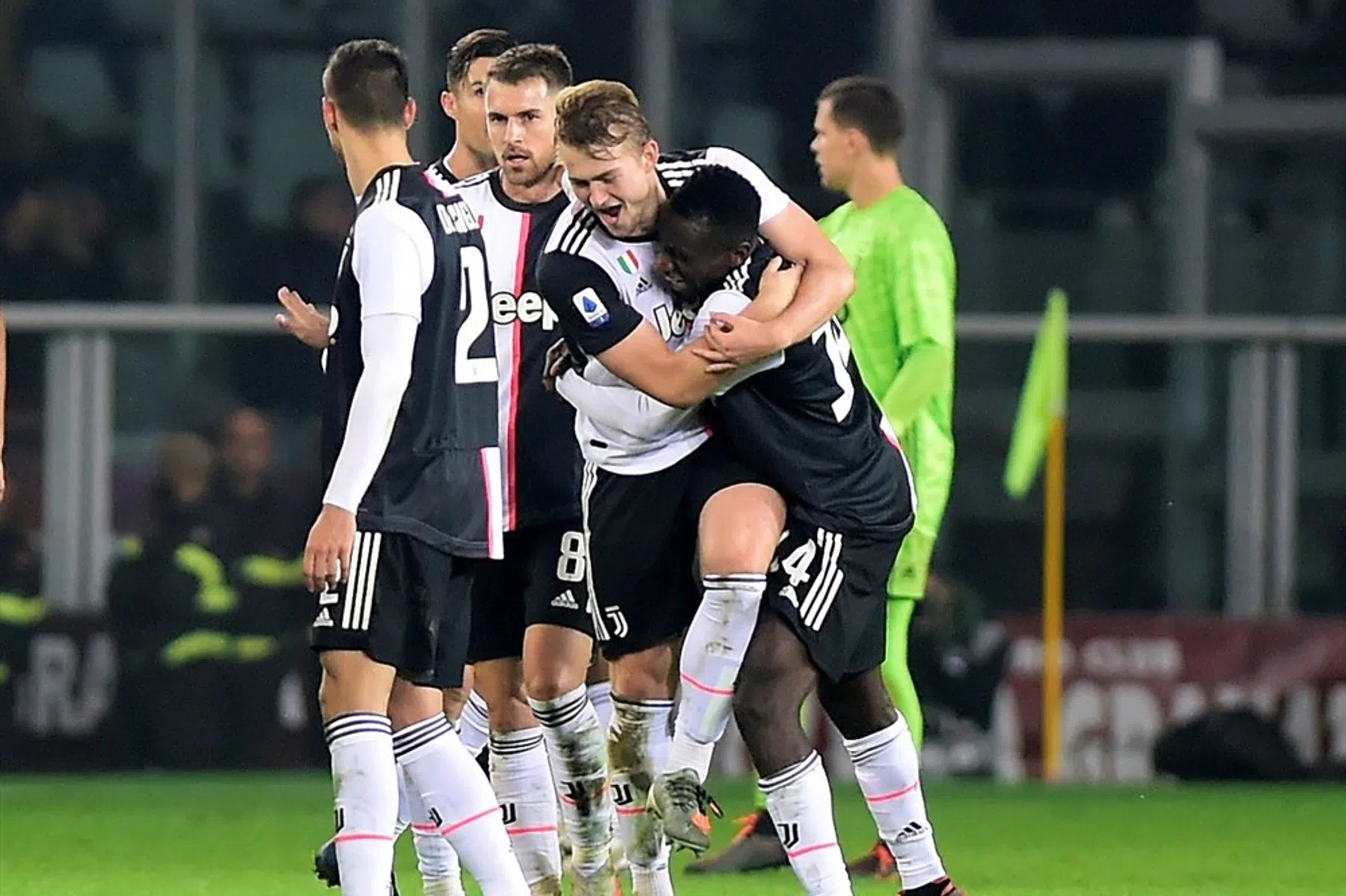 De Ligt kan zijn geluk niet op na speciaal moment