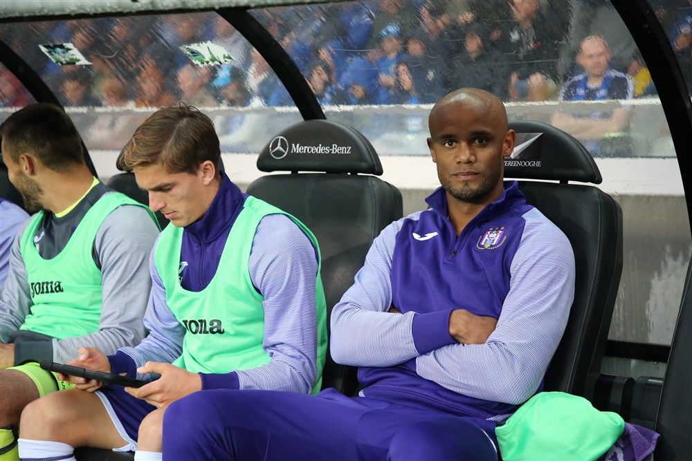 Netflix-taferelen rond Kompany, Genk krijgt boodschap mee op Anfield