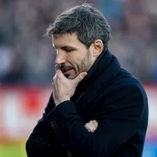 Thumbnail for article: Waarom PSV in de hoek zit waar de klappen vallen
