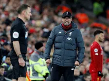 Thumbnail for article: VAR gekraakt bij topoverleg: 'Scheidsrechter moet de baas blijven'