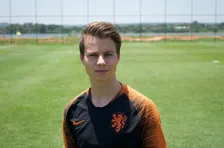 Thumbnail for article: Proper in Brazilië: waarom Ajax, PSV en Feyenoord bot vingen bij de middenvelder