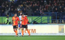 Thumbnail for article: Spelersvakbond wil een signaal van Oekraïense voetbalbond in racismezaak