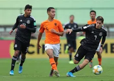 Thumbnail for article: Tranen vloeien bij Oranje Onder-17: 'Je wereld stort in'