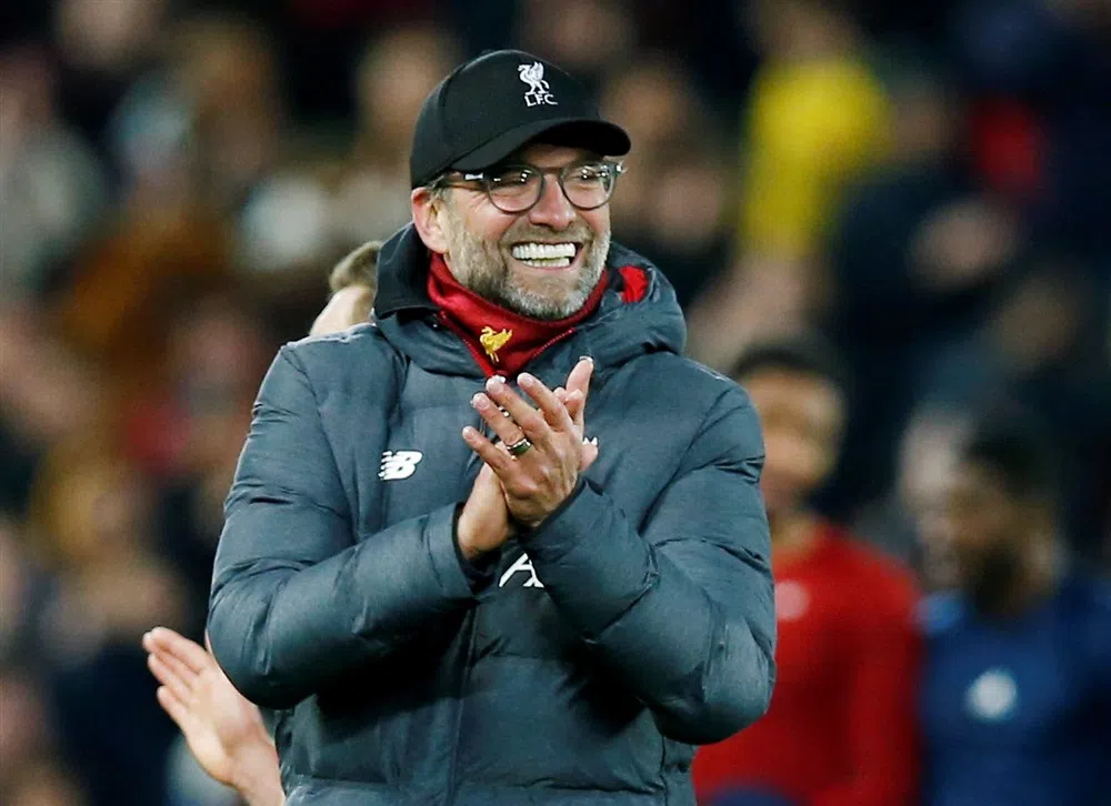 Koeman wil Nederlandstalig liedje, Klopp kan Zlatan niet missen