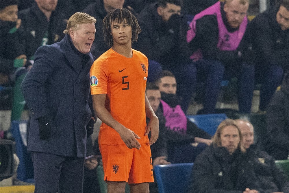 Warmdraaien voor EK, Oranje onoverwinnelijk met Aké