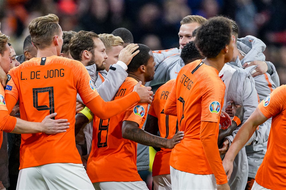 Uitgerekend Wijnaldum geeft na goal volgend signaal tegen racisme af