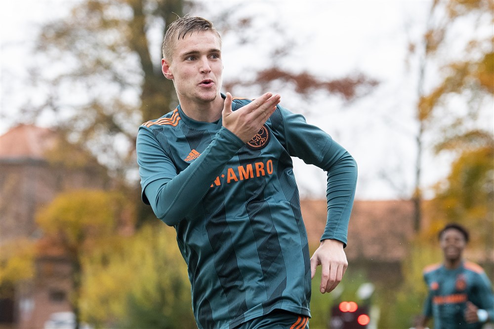 Ajax viert terugkeer WK-gangers met overwintering in Youth League