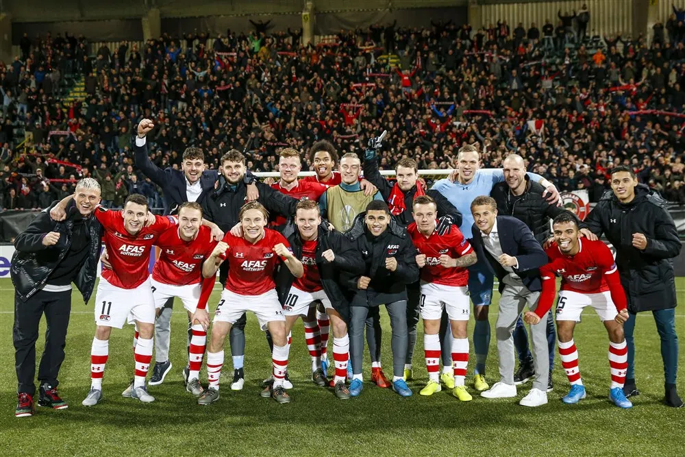 Ajax 'koning overwinteren', AZ naast PSV