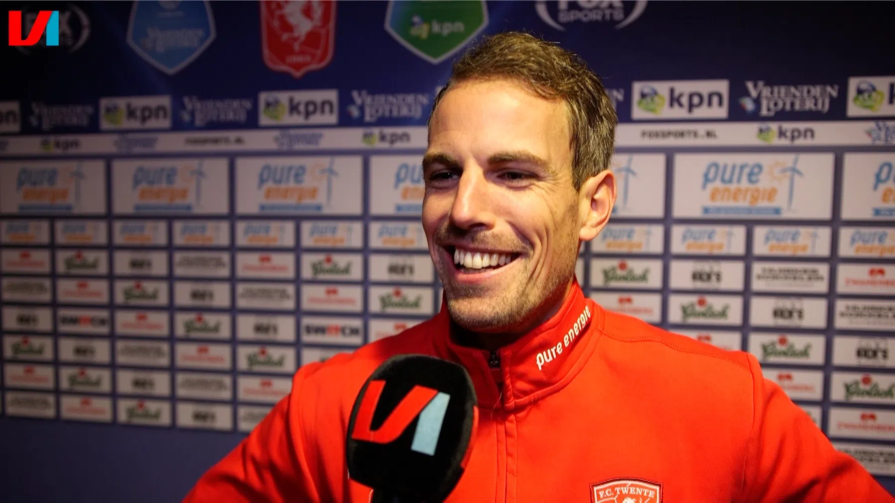 Brama dolt met Ten Hag: 'De scheidsrechter beïnvloeden is mijn taak'