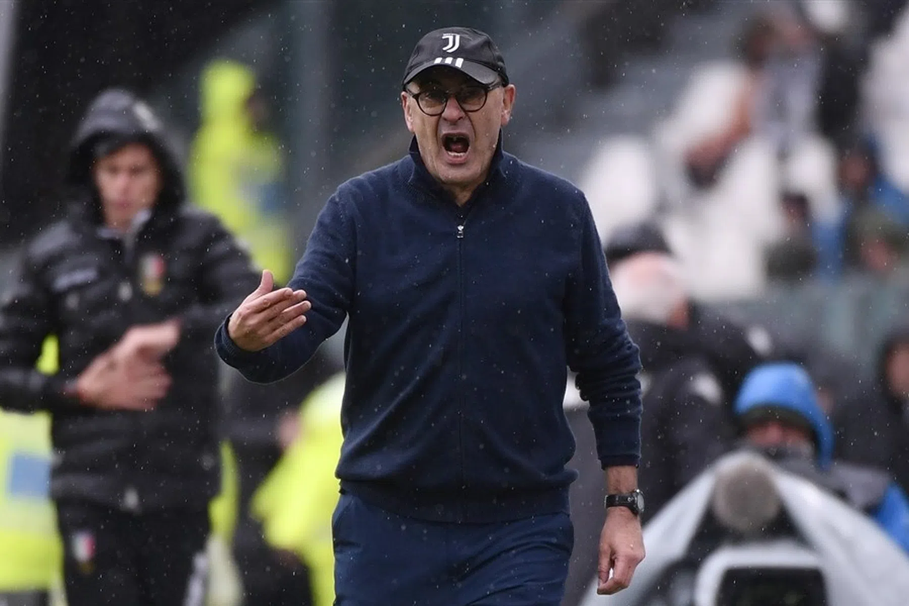 Sarri baalt van blunders Buffon en De Ligt: 'Gebrek aan concentratie'