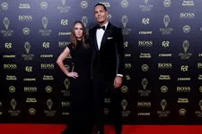Thumbnail for article: Van Dijk kan leven met plek achter 'bovennatuurlijke' Messi