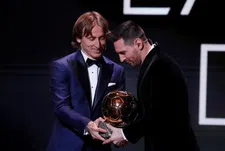 Thumbnail for article: Van Dijk moet Gouden Bal door miniem verschil aan Messi laten