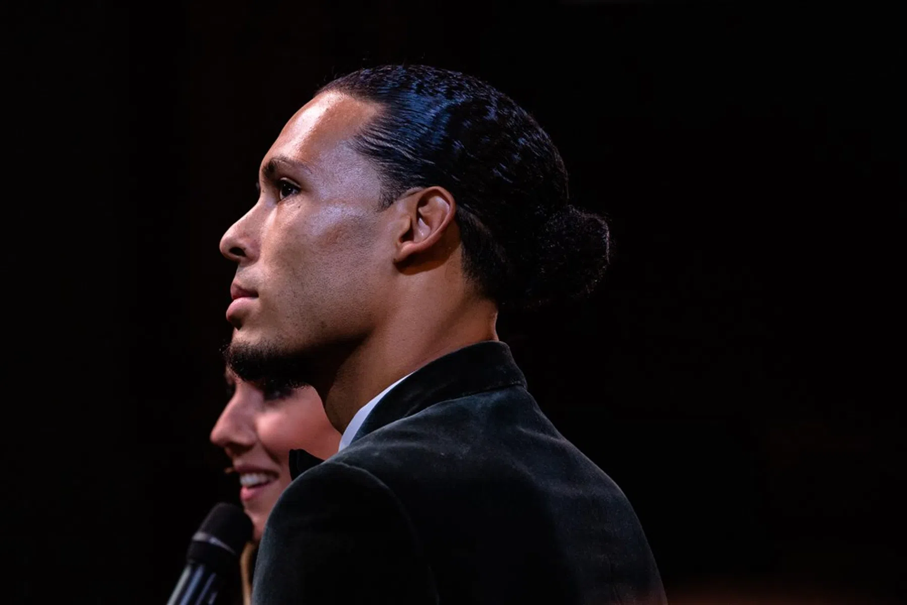 Zus van Ronaldo haalt Van Dijk volledig door het slijk na grap