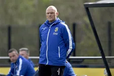 Thumbnail for article: Vitesse schuift beloftentrainer Oosting door na vertrek Slutsky