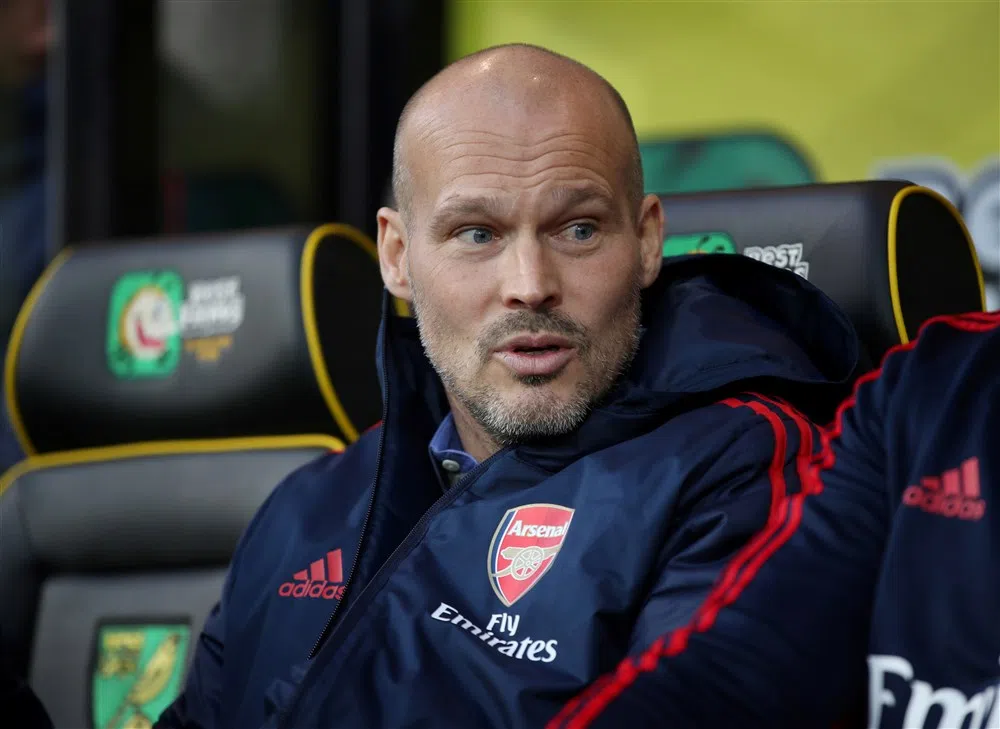 Ljungberg op zoek naar advies van oude leermeester Wenger