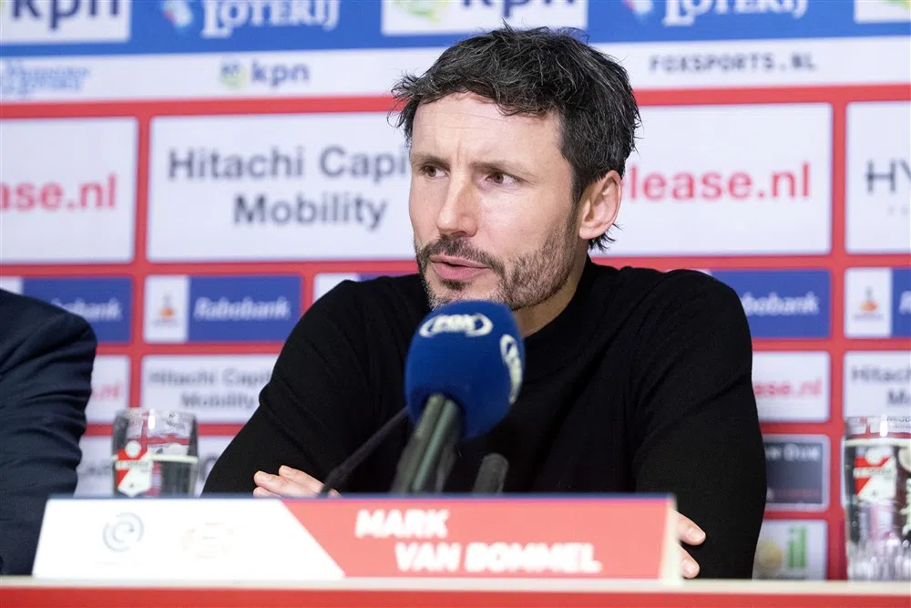 Uur U voor Van Bommel? 'Dat zien we dan wel, ik wil winnen'