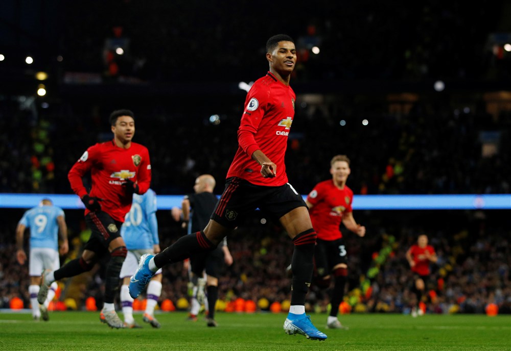 Man City blijft in shock achter bij verrassende derbyzege Man Utd