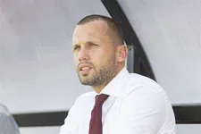 Thumbnail for article: Ajax in De Kuip ruim langs Feyenoord in roodgekleurde mini-Klassieker