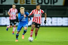 Thumbnail for article: Rode kaart slotstuk van pover duel op Het Kasteel
